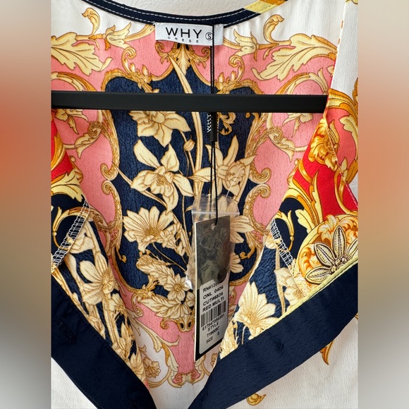 Baroque Filigree Button Down Blouse - Picture 9 of 9